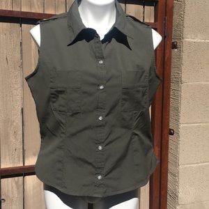 Button up cropped top. SizeXL.